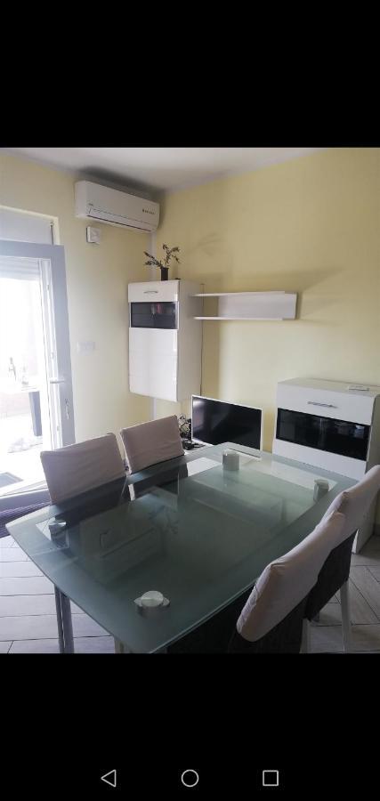 Sunset Apartment *